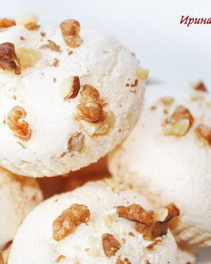 Безе с грецким орехом