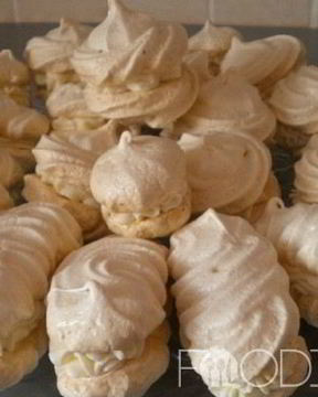 Безе с кремом