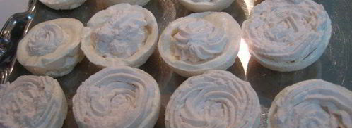 безе с вишней снежный шар. Шаг 6