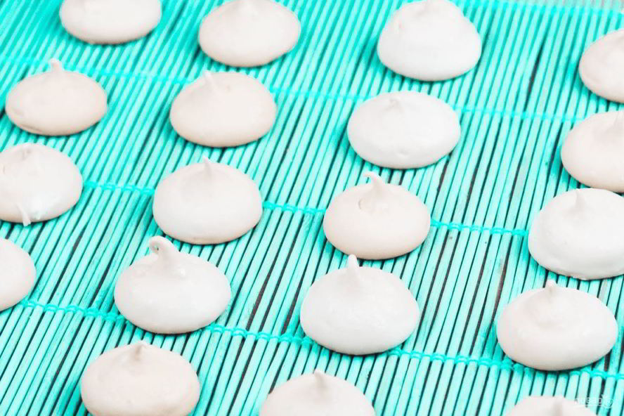 Рецепт малышек-безе