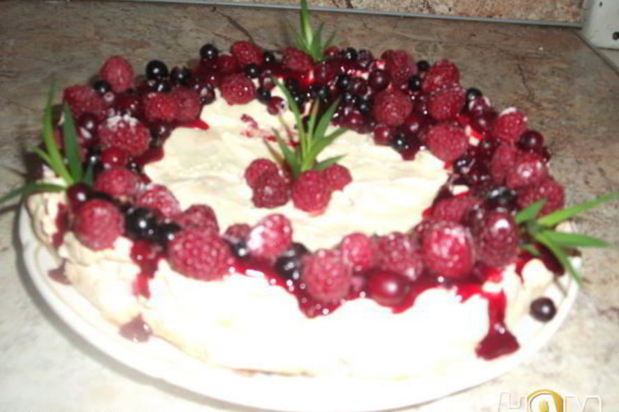 Рецепт торта-безе рождественского венок