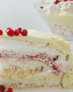 Торт-безе с брусничным курдом