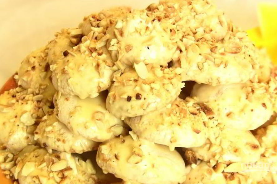 Рецепт торта-безе со сгущенкой