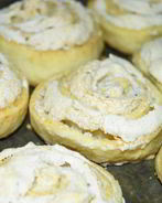 Творожные булочки с начинкой Безе