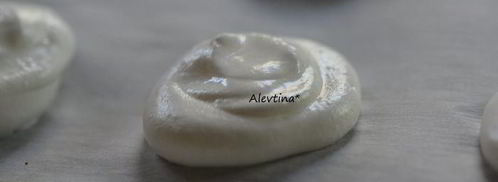 украшения из безе с шоколадом. Шаг 4