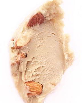 Мороженое с халвой и миндалем