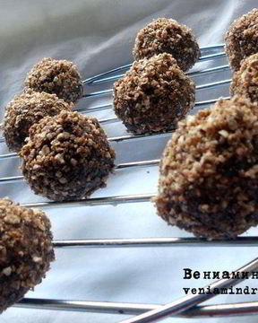 Шоколадные конфеты с кешью и халвой