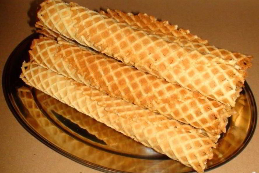 Рецепт вафельной трубочки с халвой