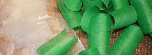 елка из шампанского и конфет. Шаг 19