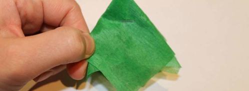 елка из шампанского и конфет. Шаг 23