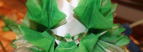 елка из шампанского и конфет. Шаг 35