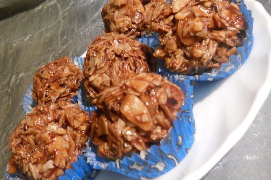 Рецепт конфет миндальных лепестки в шоколаде