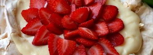 павлова с клубникой и заварным кремом. Шаг 6