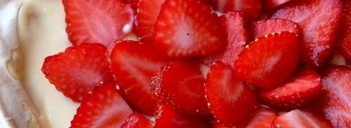 павлова с клубникой и заварным кремом. Шаг 8