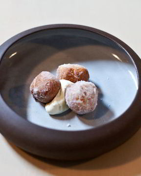 Пончики с ванильным кремом