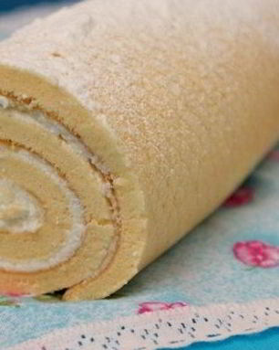 Рулет бисквитный с творожным кремом
