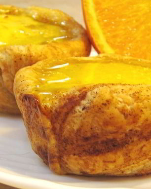 Слоеные корзиночки с кремом и карамелью