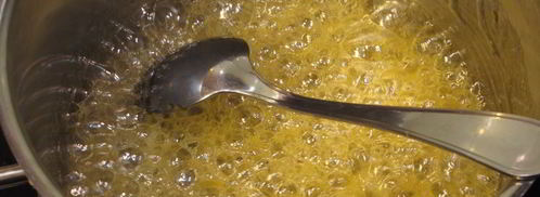 слоеные корзиночки с кремом и карамелью. Шаг 14