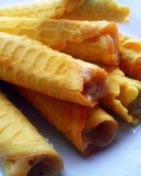 Трубочки с заварным кремом и миндалем