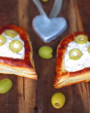 Волованы со сливочным кремом и оливками