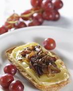 Луковый мармелад с морской солью