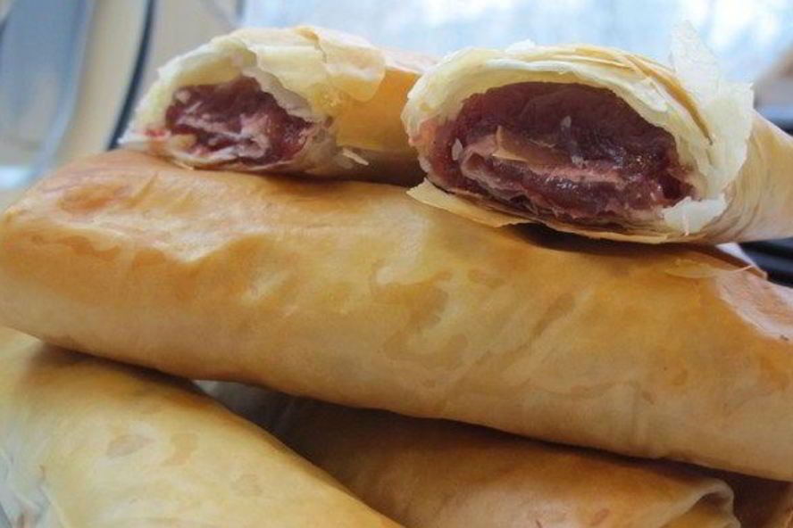 Рецепт рулетиков из теста фило с мармеладом