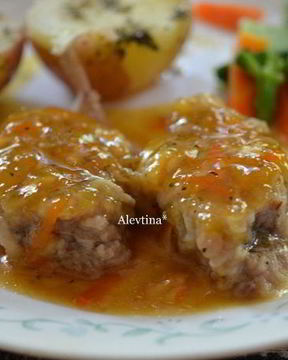 Свиные медальоны с мармеладным джемом