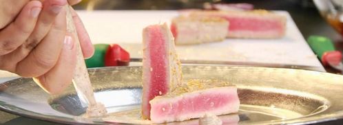 тунец с луковым мармеладом и ореховым соусом. Шаг 6