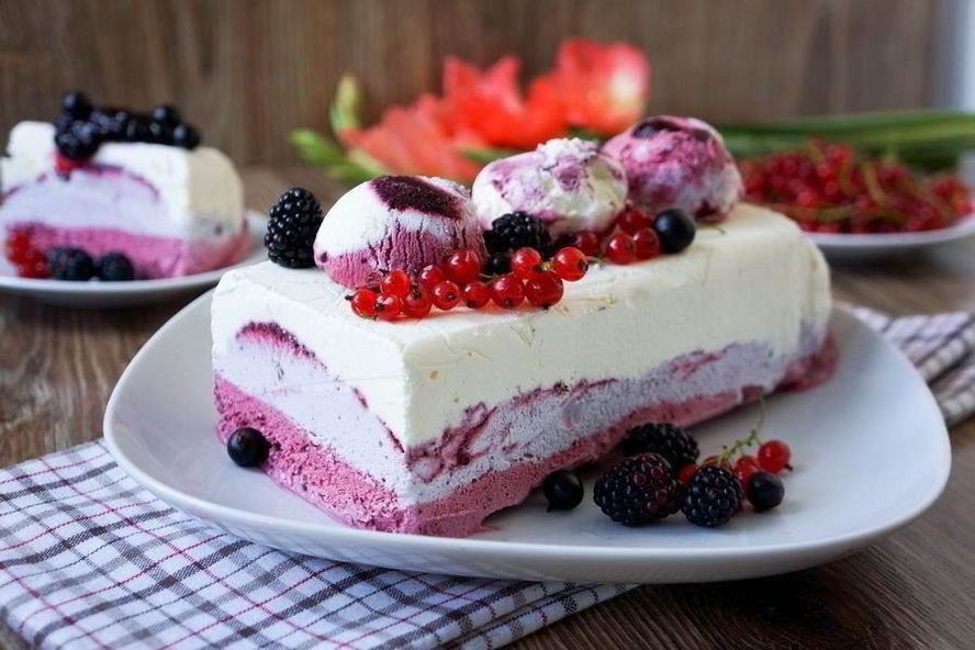 Рецепт мороженого из маскарпоне и черной смородины