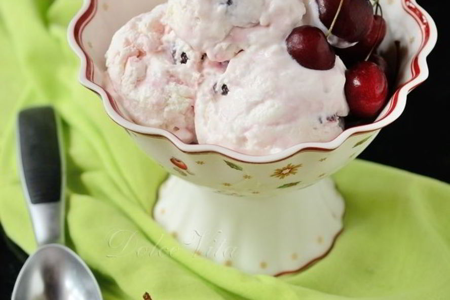 Рецепт мороженого с йогуртом и черешней