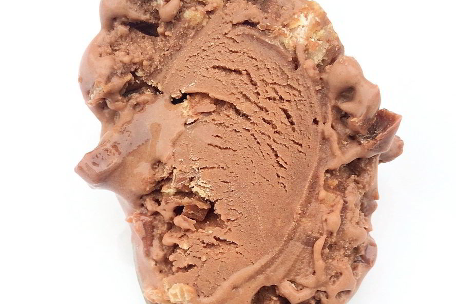 Рецепт мороженого с молочным шоколадом и конфетами kitkat