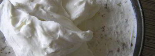 торт-мороженое с безе и красными ягодами. Шаг 22