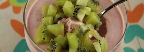 йогуртово-клубничный мусс с киви. Шаг 10