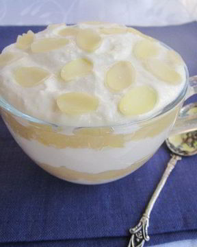 Творожный десерт с яблочным муссом