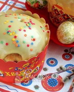 Кулич на сметане с цукатами