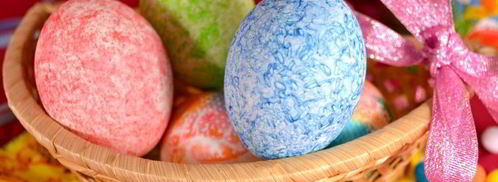 яйца пасхальные окрашенные цветным рисом. Шаг 7