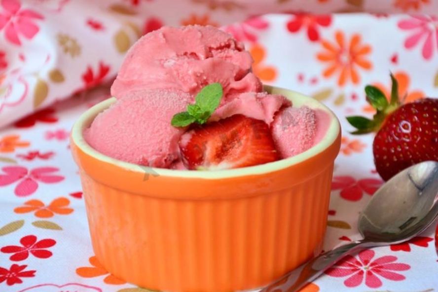 Рецепт мороженого домашний клубничный щербет из йогурта
