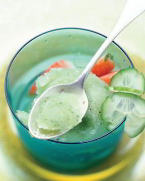 Огуречный щербет с фруктовым салатом