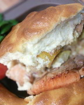 Рагу из лосося с перловкой под сырным суфле