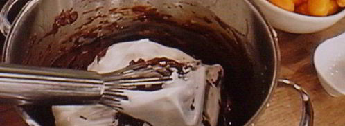 шоколадное суфле под кофейным сабайоном с пряным кумкватом. Шаг 5