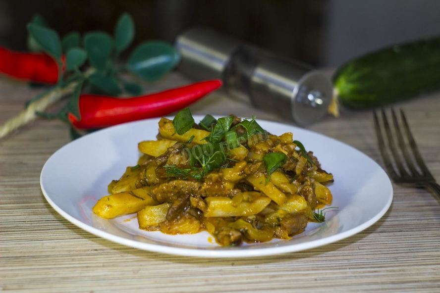 Рецепт азу из говядины с солеными огурцами