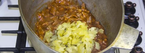 азу из говядины с солеными огурцами. Шаг 12