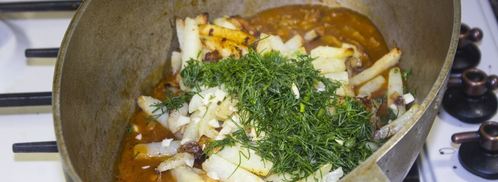 азу из говядины с солеными огурцами. Шаг 18