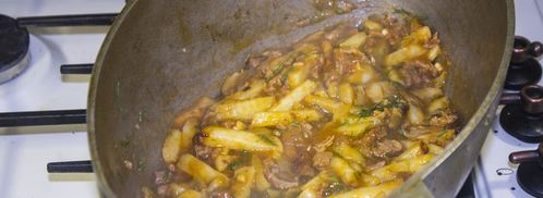 азу из говядины с солеными огурцами. Шаг 19