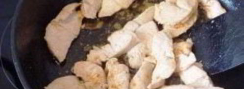 азу из индейки со сметаной. Шаг 3