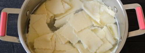 бешбармак из целой курицы с маринованным луком. Шаг 20