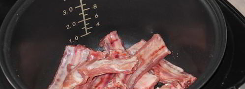 драники тушеные со свиными ребрышками. Шаг 3