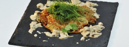 картофельно-морковные драники с грибным соусом. Шаг 5