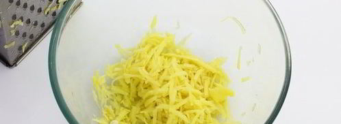 картофельные драники с колбасой и сыром. Шаг 6