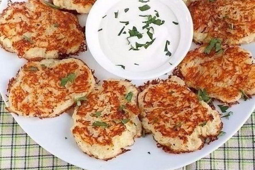 Рецепт простых картофельных драников с луком